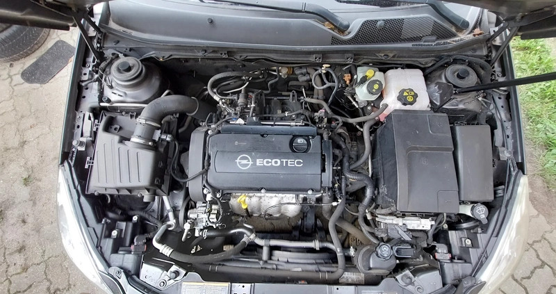 Opel Insignia cena 24900 przebieg: 157000, rok produkcji 2010 z Tuchola małe 301